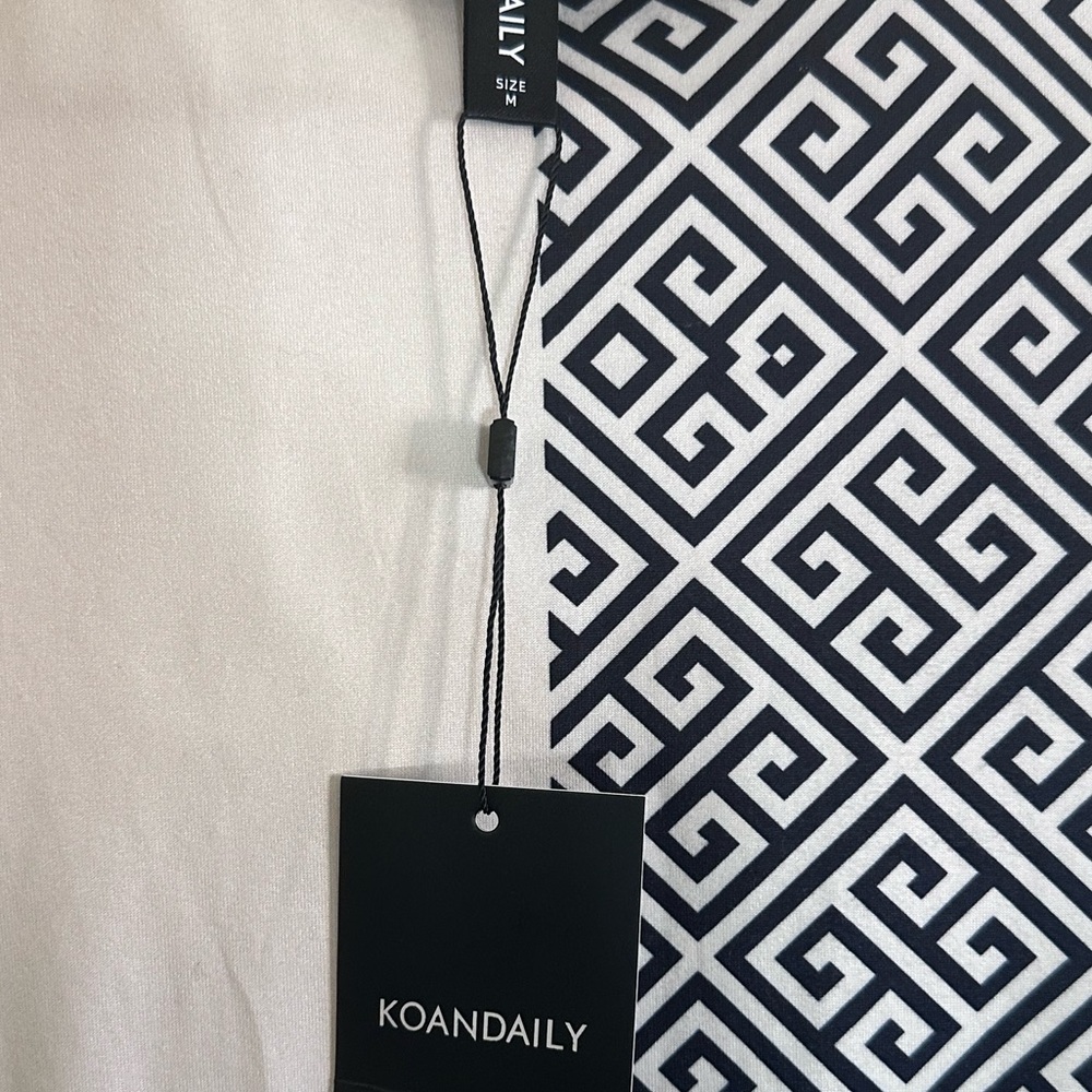 Koandaily Givenchy Inspired Long Sleeve Blouse Women Size Medium Black and White - Picture 5 of 6